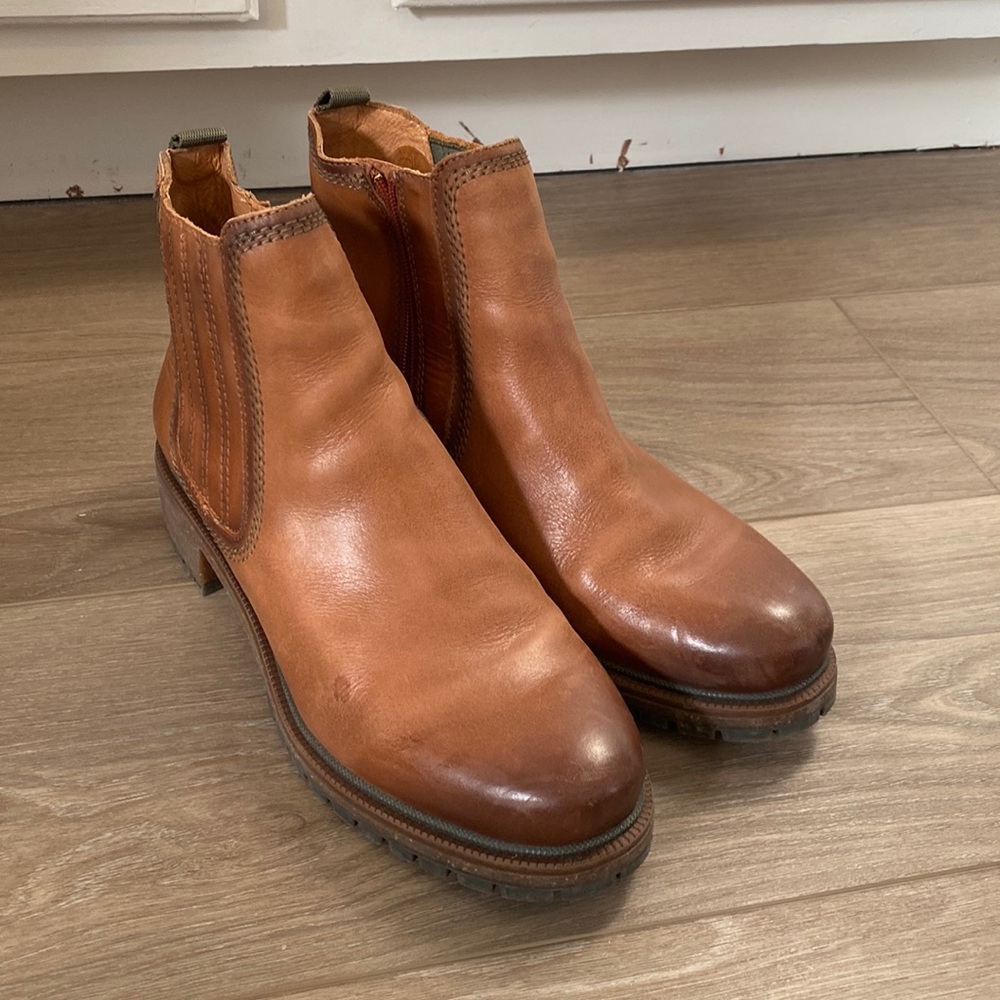 Leather boots